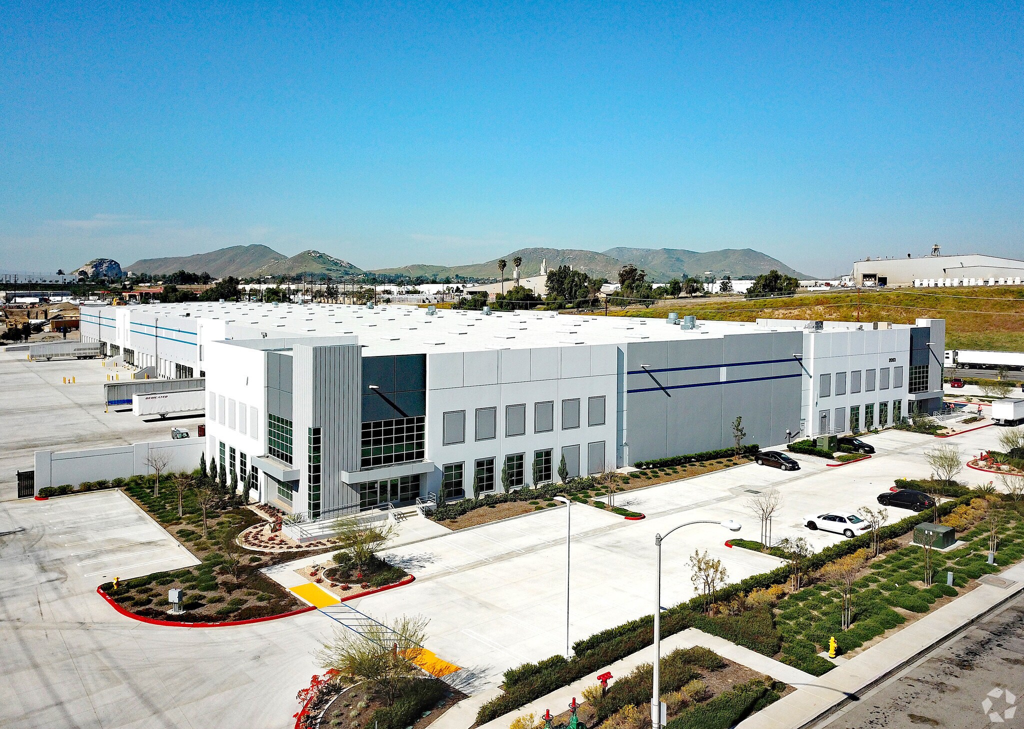 2053 Miguel Bustamante Pky, Colton, CA à louer Photo principale– Image 1 sur 4