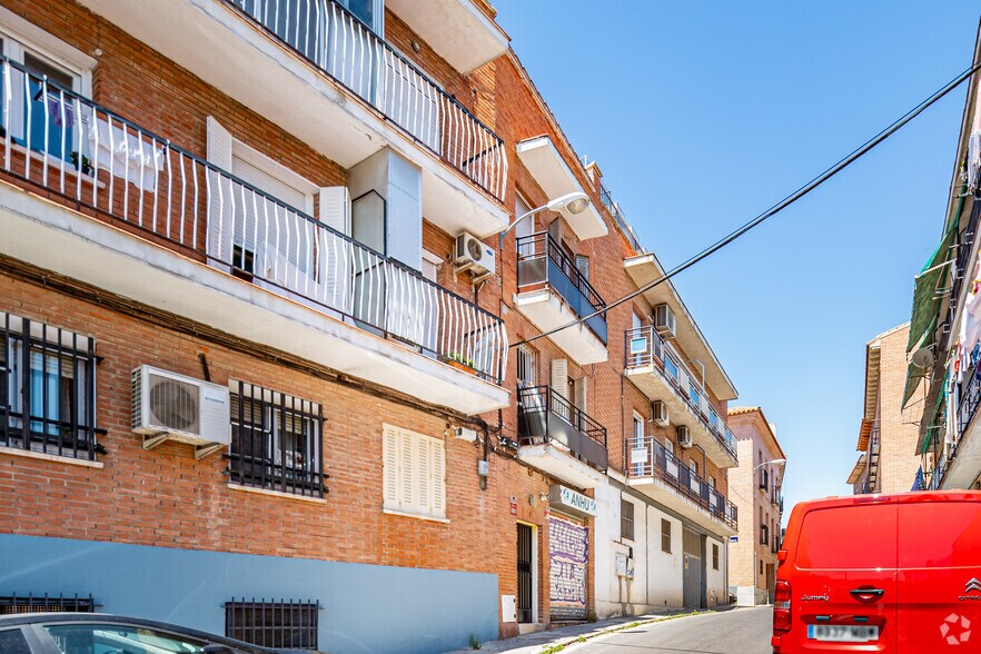 Calle de Vistas a Moraleja, 8, Madrid, Madrid à louer - Photo de l’immeuble – Image 2 sur 2