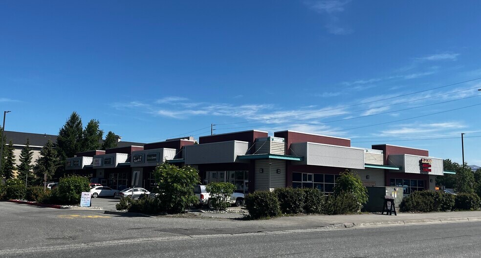 751 E 36th Ave, Anchorage, AK à louer - Photo de l’immeuble – Image 3 sur 3