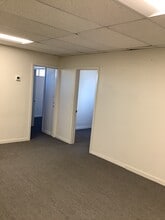 400 Hillside Ave, Needham, MA à louer Photo intérieure– Image 2 sur 2