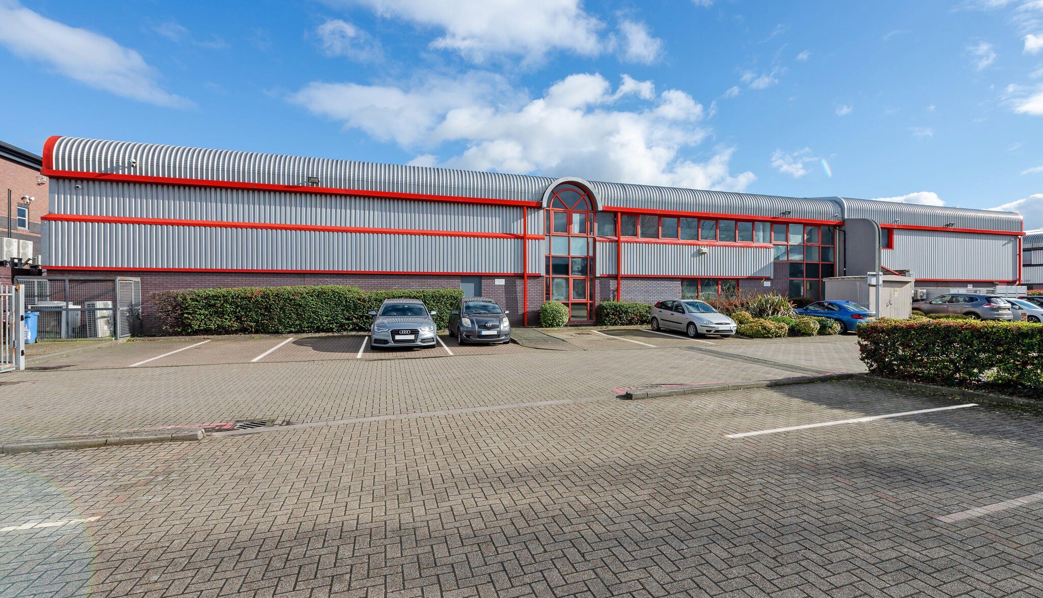 108a Beddington Ln, Croydon à louer Photo de l’immeuble– Image 1 sur 5
