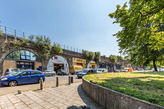 Plus de détails pour Portslade Rd, Londres - Local d'activités à louer