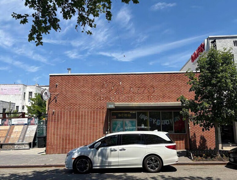 149-13 14th Ave, Whitestone, NY à vendre - Photo de l’immeuble – Image 3 sur 7