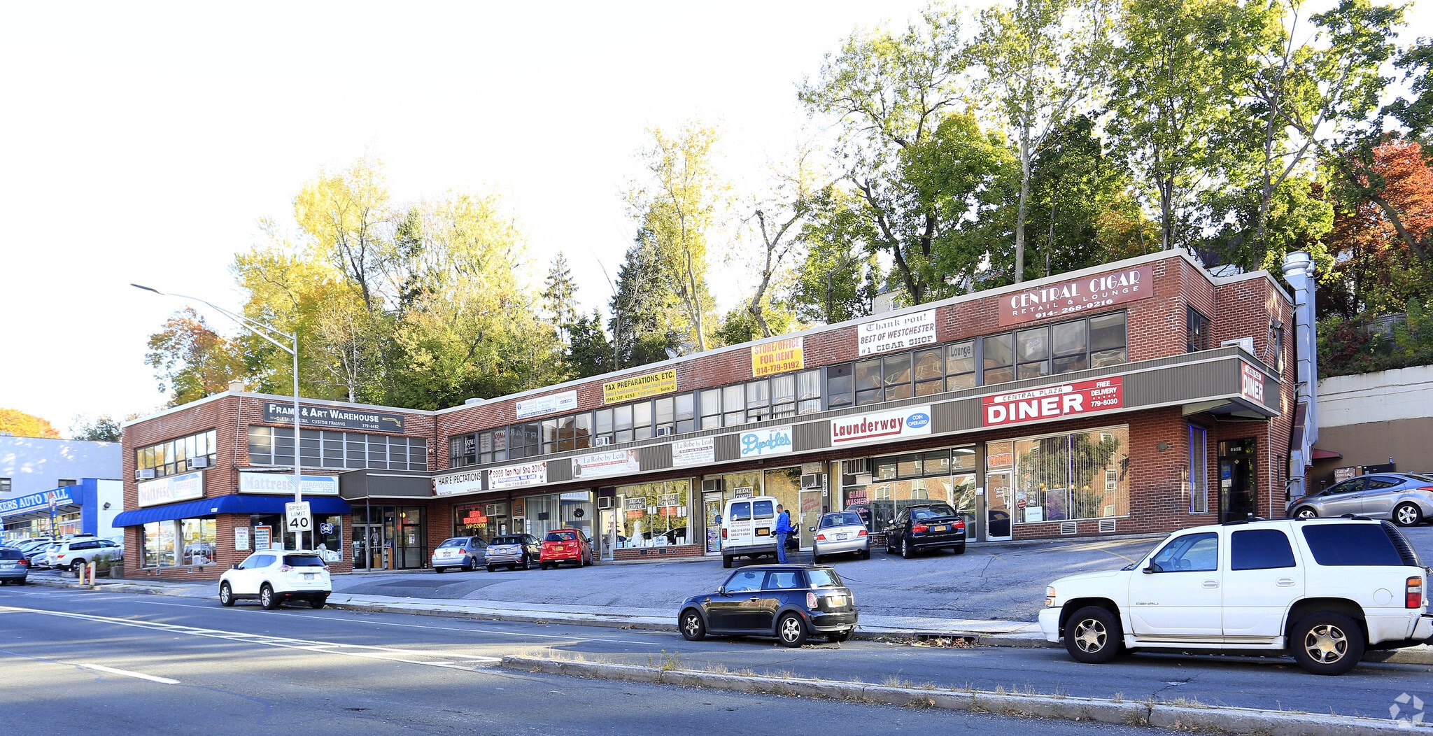 1686-1700 Central Park Ave, Yonkers, NY à louer Photo principale– Image 1 sur 8