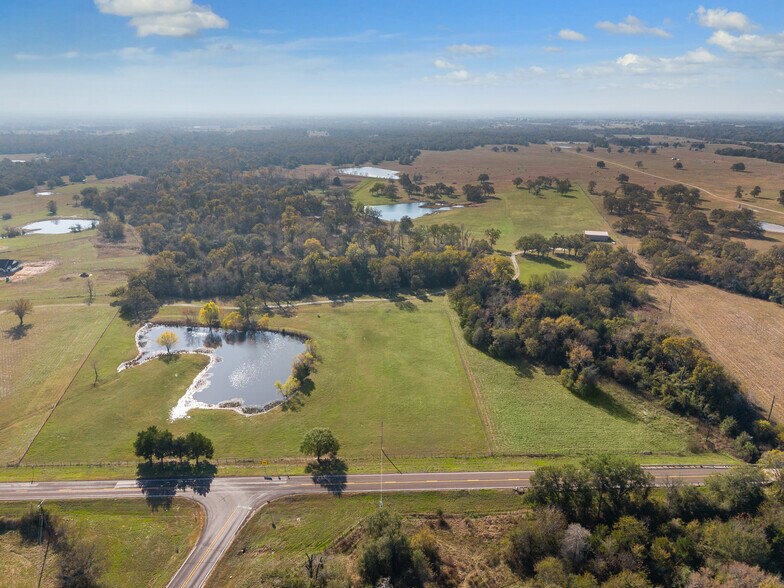 4835 FM 1452 W, Madisonville, TX à vendre - Photo de l’immeuble – Image 3 sur 31