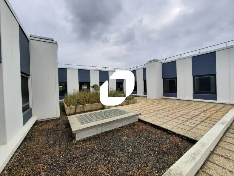 12 Bis Avenue Du Québec, Villebon-sur-Yvette à louer - Photo de l’immeuble – Image 3 sur 14