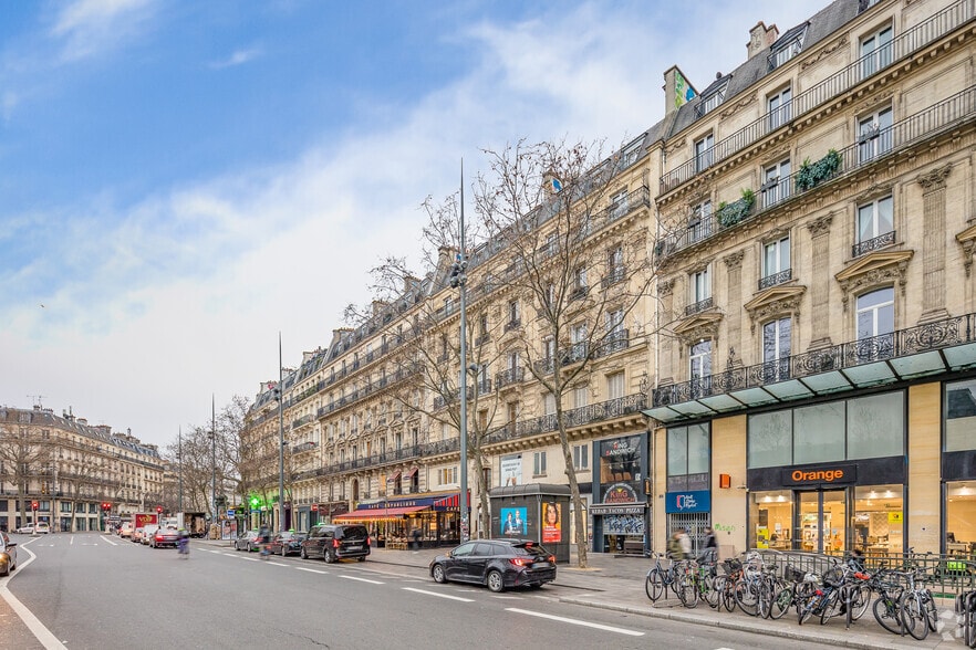 11 Place De La République, Paris à vendre - Photo de l’immeuble – Image 3 sur 4