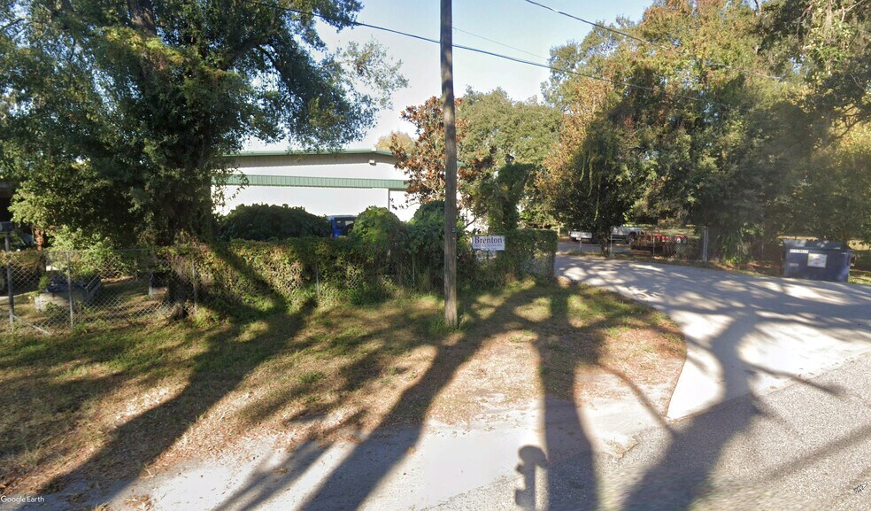2502 N 70th St, Tampa, FL à louer - Photo de l’immeuble – Image 2 sur 5