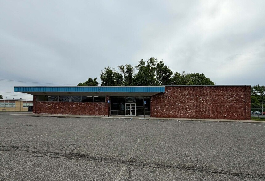 162 S Broadway, Pennsville, NJ à louer - Photo de l’immeuble – Image 3 sur 4