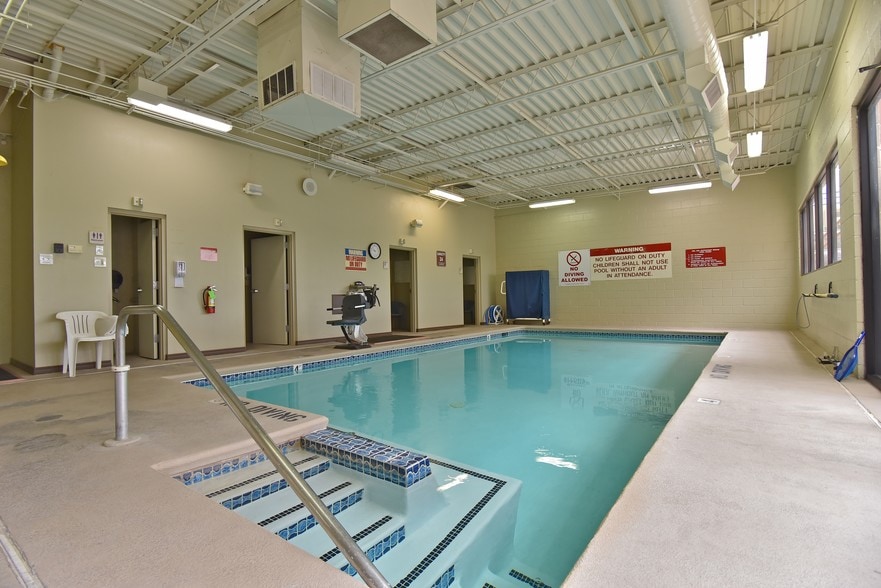 7852 E Gateway Blvd, El Paso, TX à louer - Photo intérieure – Image 3 sur 11