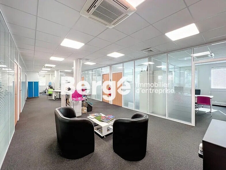 Bureau dans SOPHIA ANTIPOLIS à louer - Photo de l’immeuble – Image 1 sur 13