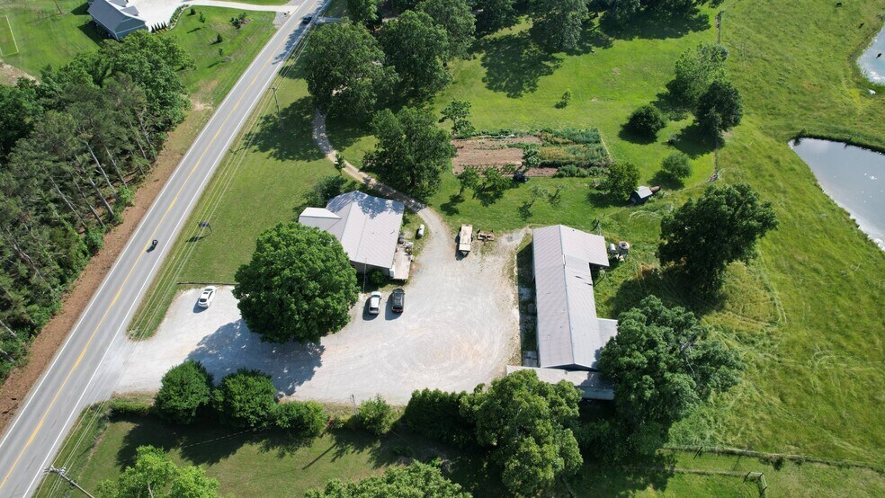 3555 Summertown Hwy, Summertown, TN à vendre - Photo de l’immeuble – Image 2 sur 50