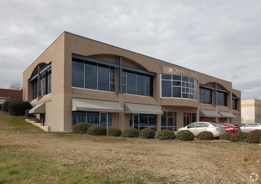 110 Holiday Dr, Macon-Bibb, GA à louer - Photo de l’immeuble – Image 2 sur 2