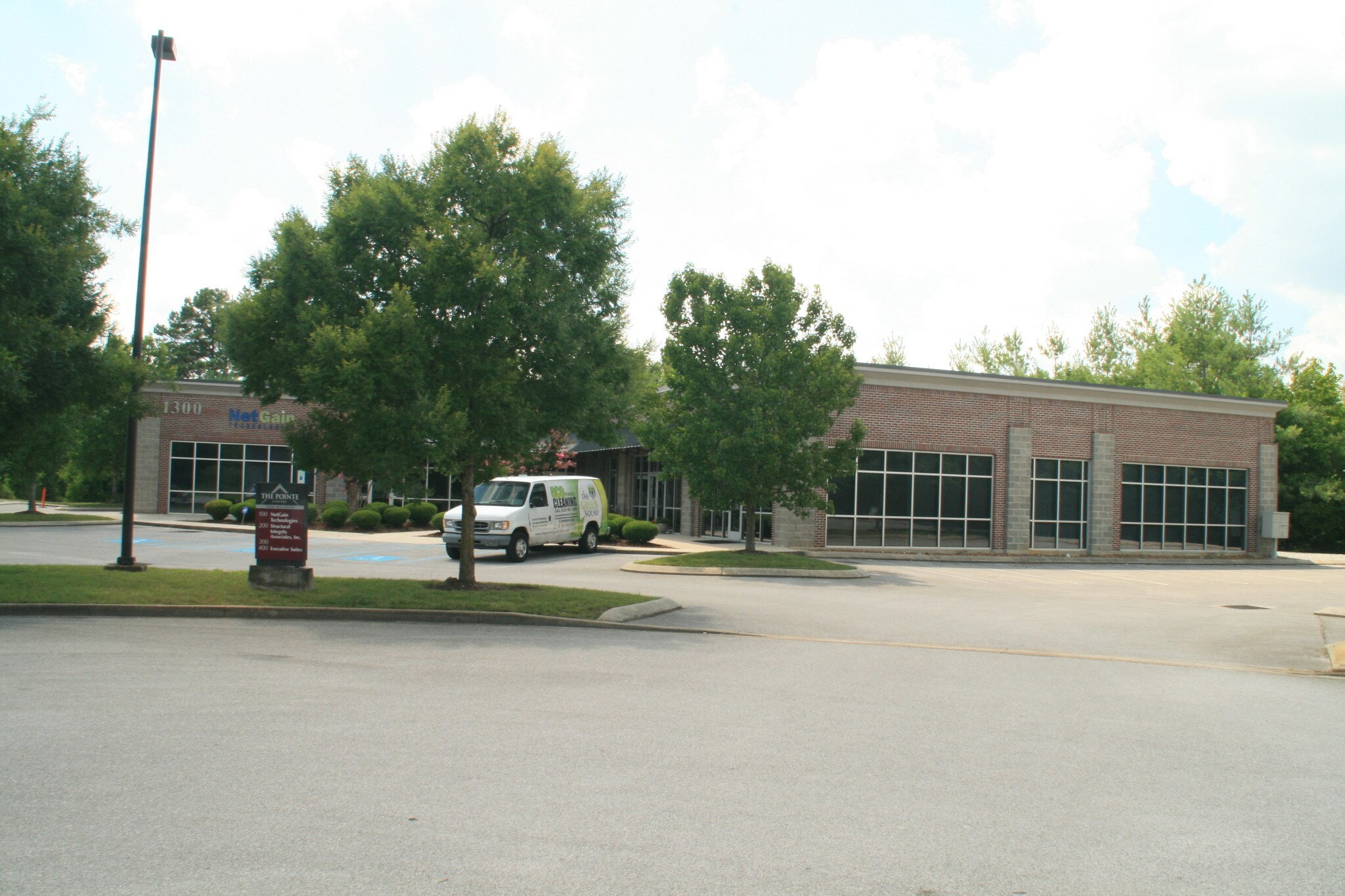 1300 Premier Dr, Chattanooga, TN à louer Photo principale– Image 1 sur 11