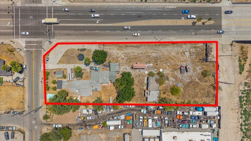 1144 S Washington Ave, San Bernardino, CA à vendre - Photo de l’immeuble – Image 3 sur 26