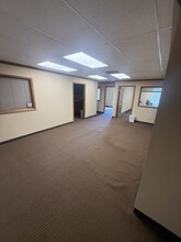 5205 N Ironwood Ln, Milwaukee, WI à louer Photo intérieure– Image 1 sur 6