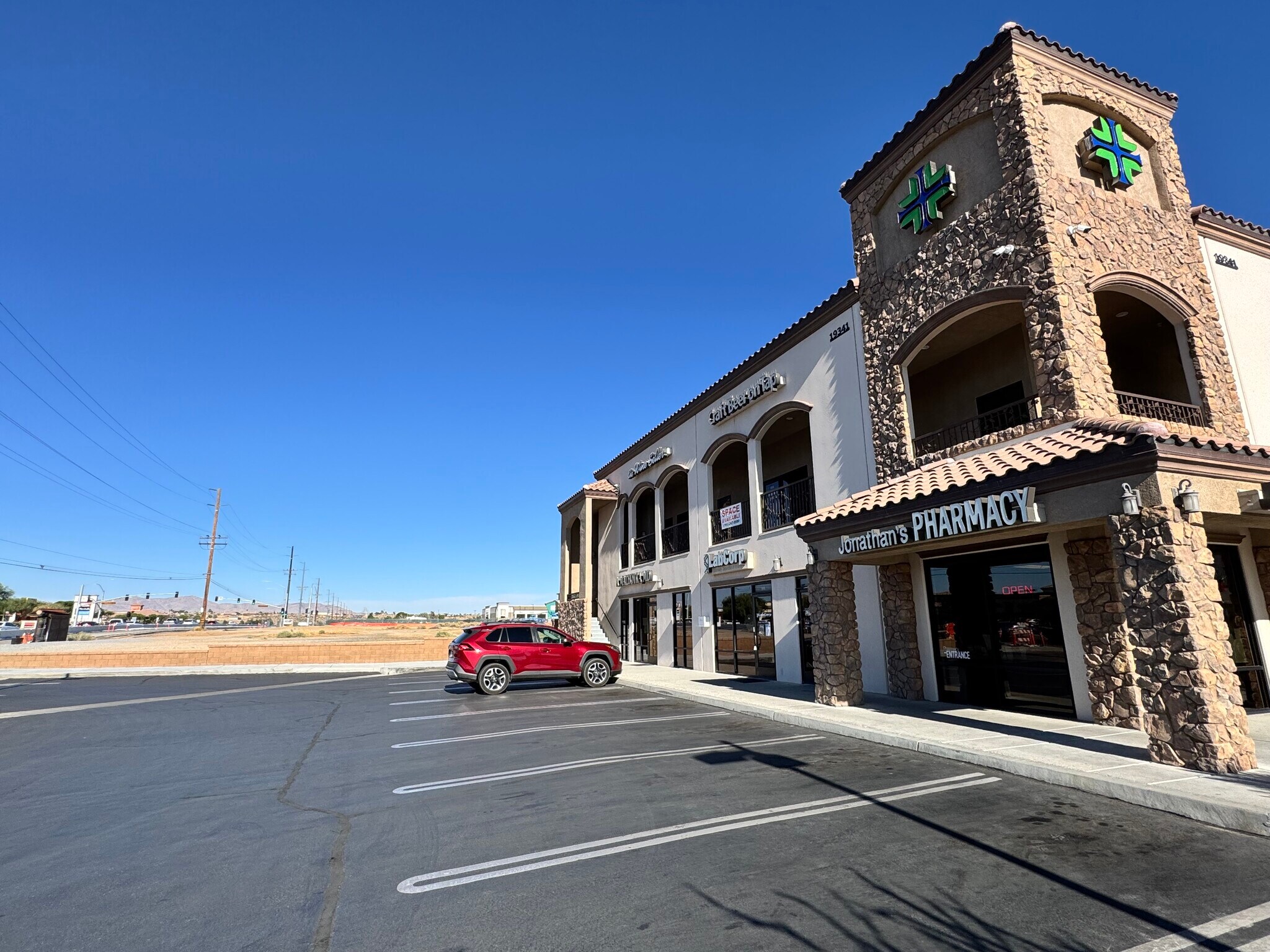 19341 Bear Valley Rd, Apple Valley, CA à louer Photo principale– Image 1 sur 26