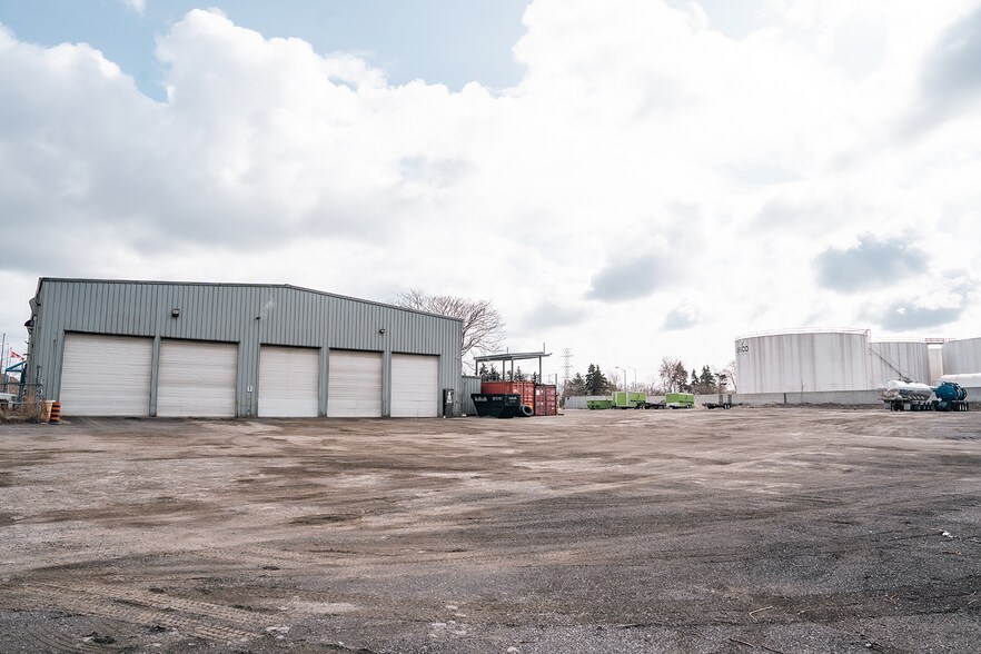 200 Eastport Blvd, Hamilton, ON à louer - Photo de l’immeuble – Image 2 sur 34