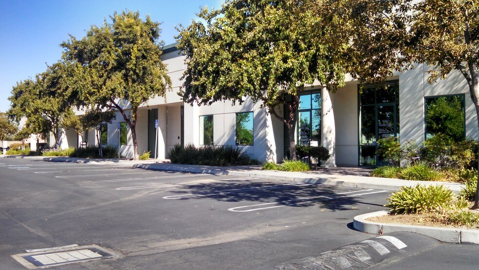 161 Sand Creek Rd, Brentwood, CA à vendre - Photo de l’immeuble – Image 2 sur 2