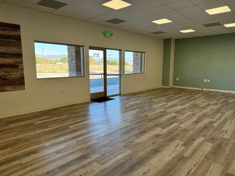 872 Cottonwood Ln, Fernley, NV à louer - Photo intérieure – Image 2 sur 32