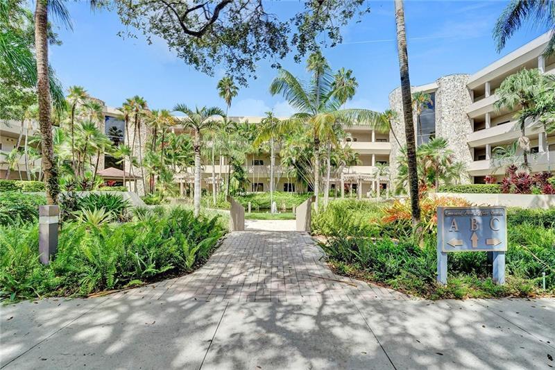 2699 Stirling Rd, Fort Lauderdale, FL à louer Photo de l’immeuble– Image 1 sur 17