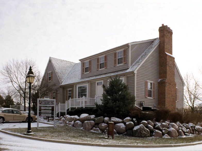 1625 W Colonial Pky, Palatine, IL à louer - Photo de l’immeuble – Image 2 sur 9