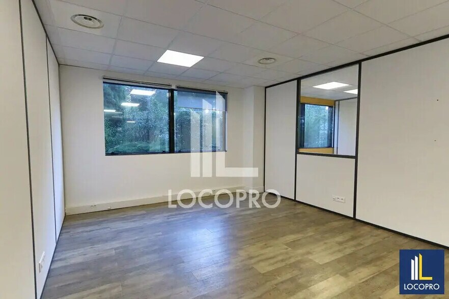 Bureau dans Aix-en-Provence à louer - Photo de l’immeuble – Image 3 sur 7