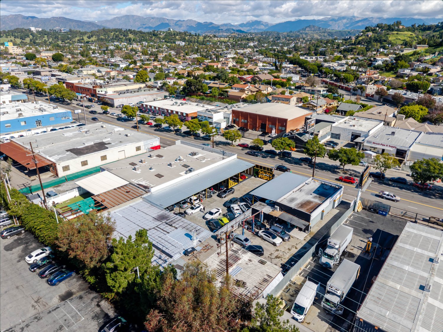 2346 N San Fernando Rd, Los Angeles, CA à louer Photo principale– Image 1 sur 17