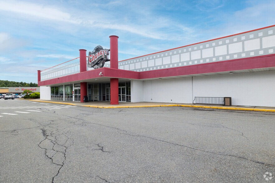 151 Coliseum Ave, Nashua, NH à louer - Photo de l’immeuble – Image 2 sur 4