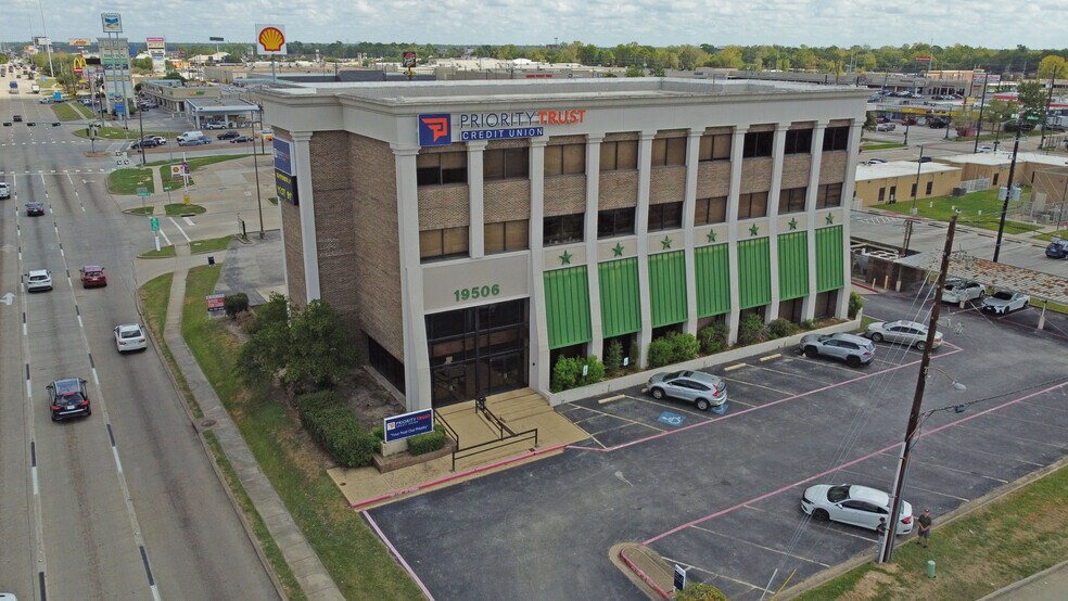 19506 N US 59 Hwy, Humble, TX à louer - Photo de l’immeuble – Image 2 sur 45
