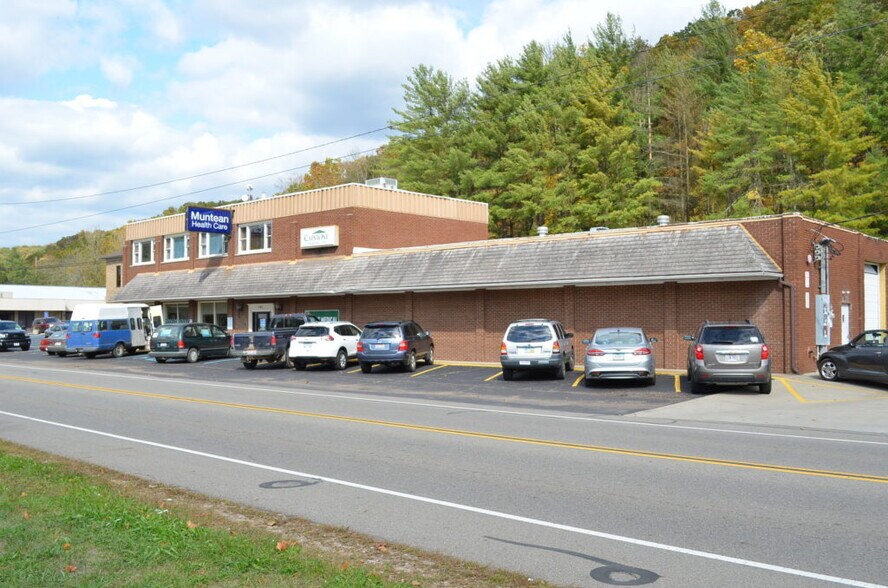 141 Columbus Rd, Athens, OH à louer - Photo de l’immeuble – Image 3 sur 14