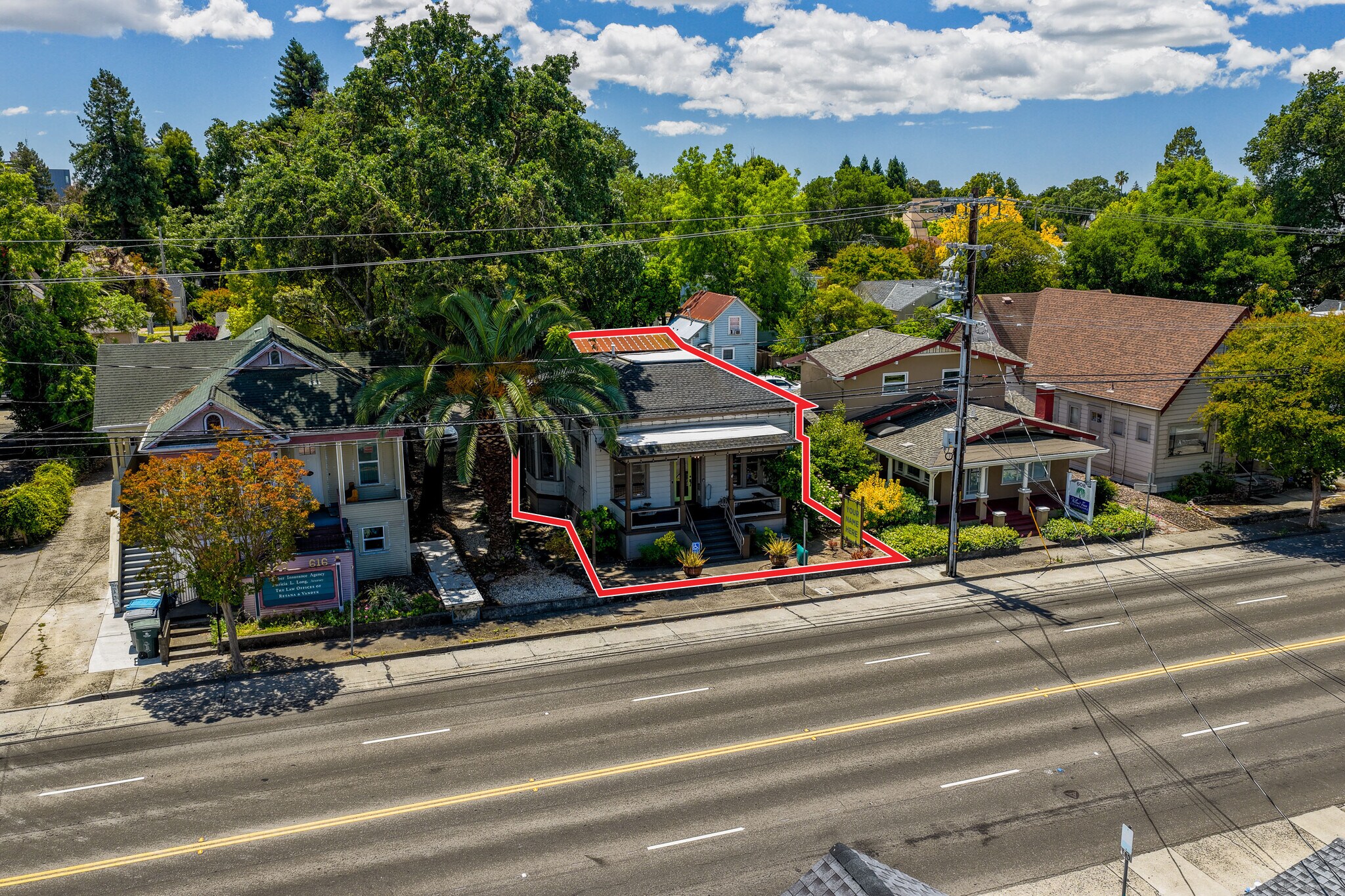 614 College Ave, Santa Rosa, CA à vendre Aérien– Image 1 sur 24