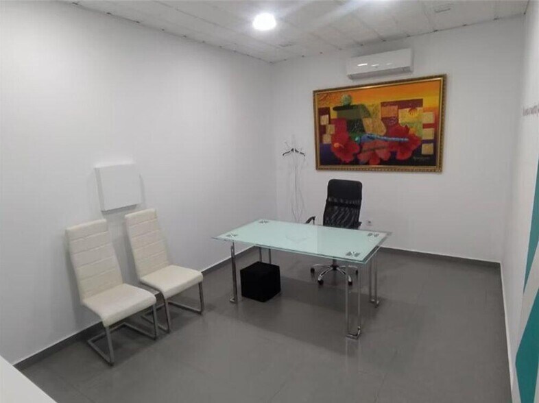 Bureau dans Cáceres, Cáceres à louer - Photo de l’immeuble – Image 3 sur 6