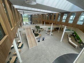 Pentre Awel, Llanelli à louer Hall d’entrée– Image 2 sur 9