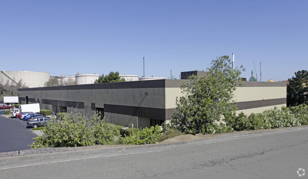 3070 Bay Vista Ct, Benicia, CA à louer - Photo de l’immeuble – Image 3 sur 8
