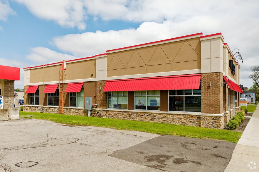 235-245 N Winton Rd, Rochester, NY à louer - Photo de l’immeuble – Image 2 sur 8