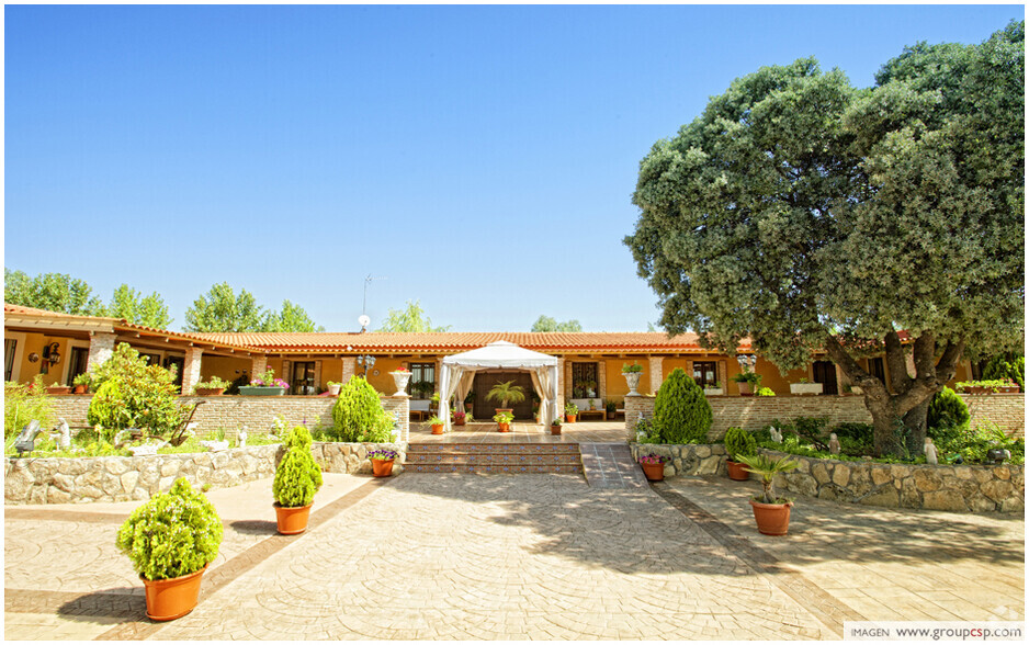 Camino de la Zarzuela, 65, Villaviciosa de Odón, Madrid à vendre - Photo de l’immeuble – Image 1 sur 18
