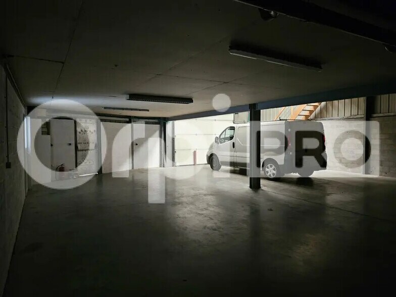 Local d’activités dans Mérignac à louer - Photo de l’immeuble – Image 2 sur 8