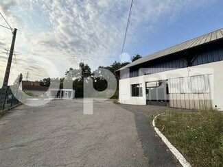 Plus de détails pour Local d'activités à louer