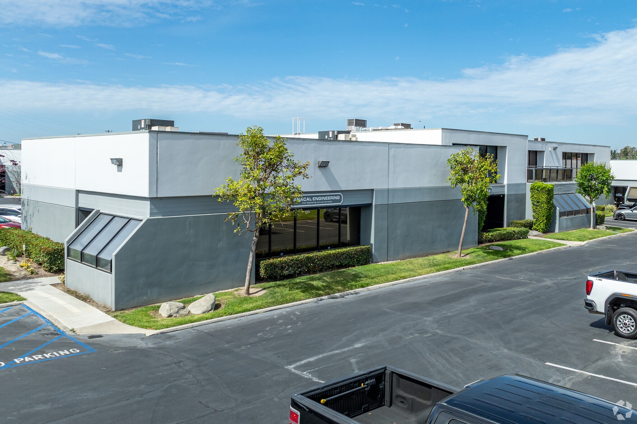 1223 N Tustin Ave, Anaheim, CA à vendre Photo principale– Image 1 sur 6