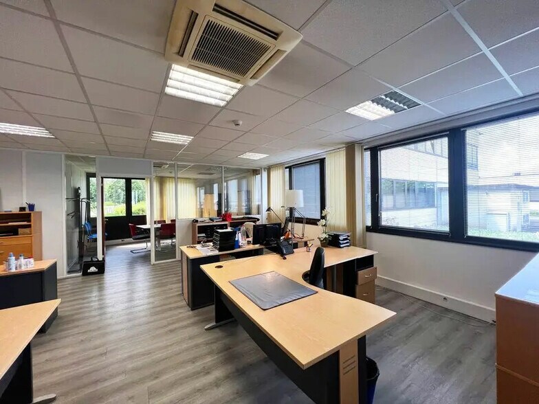 Bureau dans Strasbourg à louer - Photo de l’immeuble – Image 3 sur 6