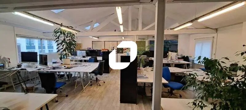 Bureau dans Vincennes à louer - Photo de l’immeuble – Image 1 sur 1