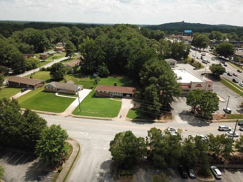 2260 Pinehurst Rd, Snellville, GA à vendre - Photo de l’immeuble – Image 2 sur 4