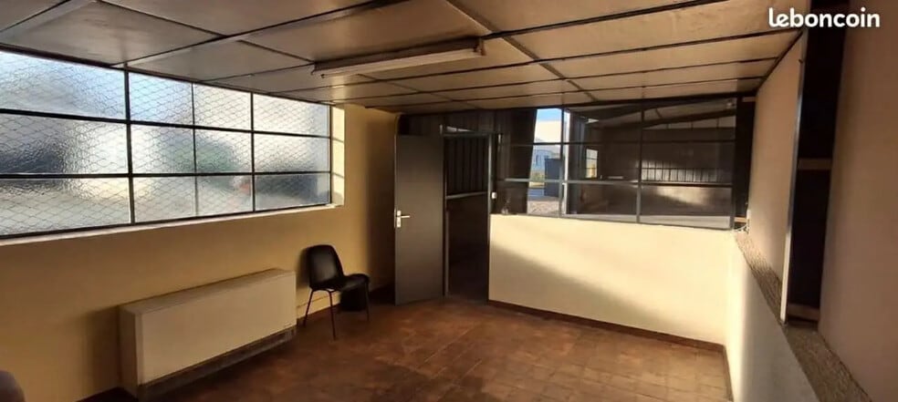 Local d’activités dans Nogent-sur-Oise à louer - Photo intérieure – Image 3 sur 6