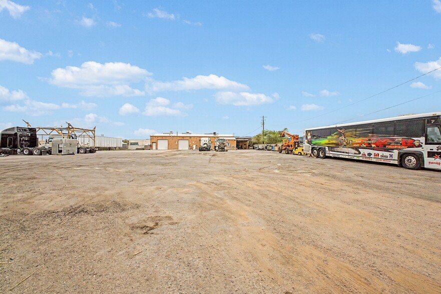 3050 W 4th Ave, Apache Junction, AZ à louer - Photo de l’immeuble – Image 3 sur 37