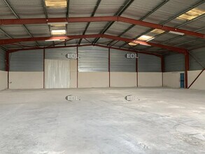 Industriel/Logistique dans Gignac-la-Nerthe à vendre Photo intérieure– Image 2 sur 6