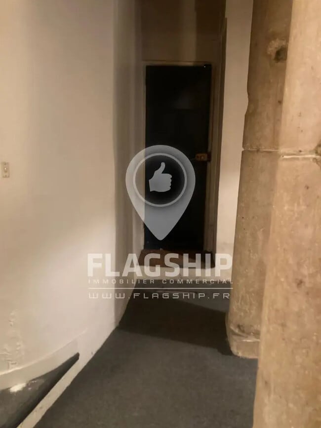 Plus de détails pour Local commercial à vendre