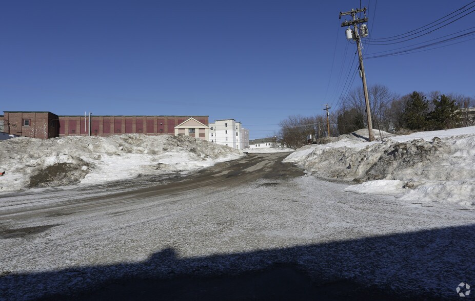 35 Adams, Lewiston, ME à louer - Photo de l’immeuble – Image 3 sur 6