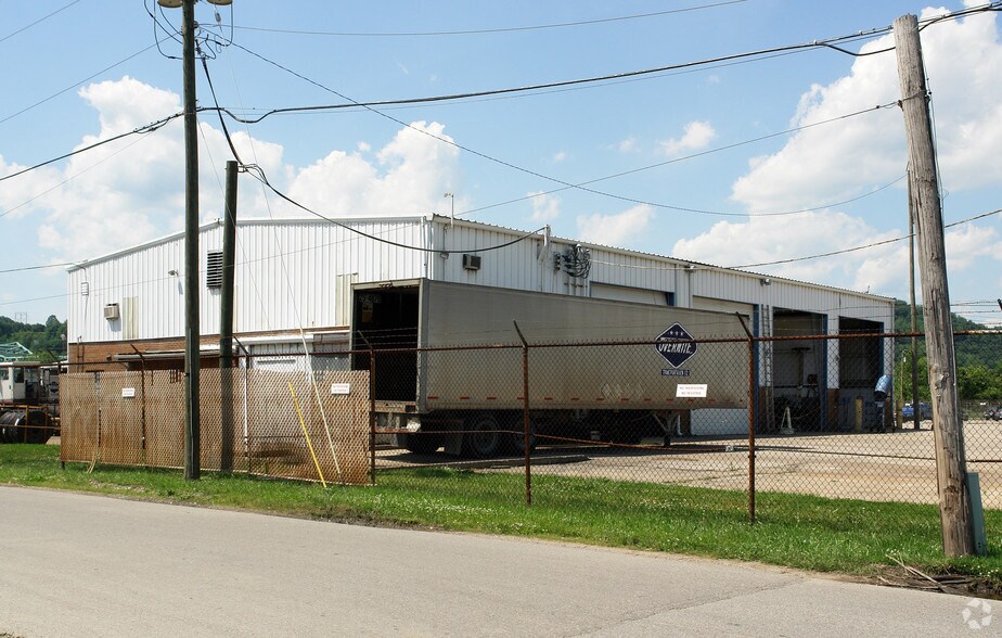 10 Independent Ave, Nitro, WV à louer - Photo de l’immeuble – Image 2 sur 4