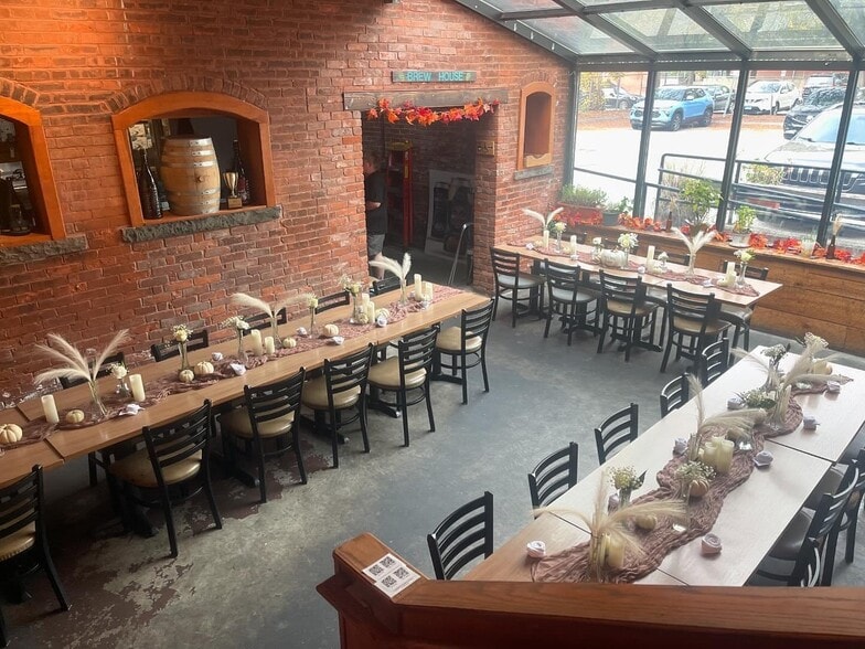 78 Franklin St, Norwich, CT à louer - Photo de l’immeuble – Image 2 sur 22